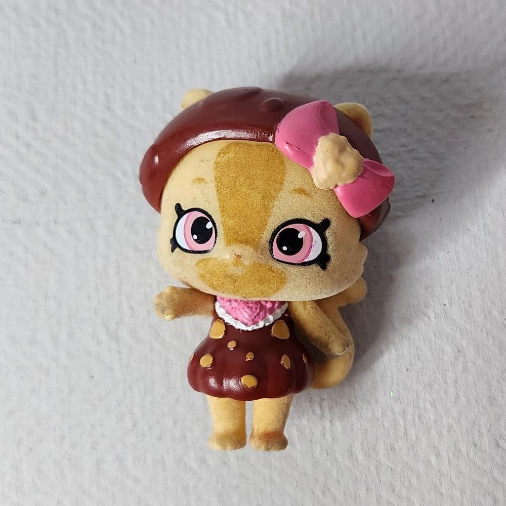 Wild Style Shopkins Shop pet Kitty Crumbles
